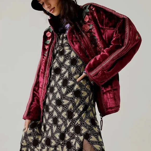 Free People x Anna Sui Dolman Velvet Embroidered Flower Jacket - Picture 2 of 6